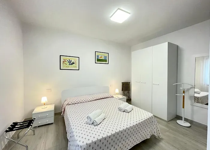 Ida Palace, Nuovo Deluxe Fronte Mare Apartamento *