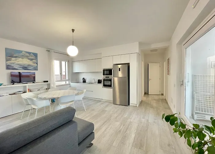Apartamento Ida Palace, Nuovo Deluxe Fronte Mare *