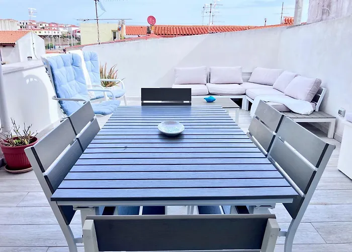 Ida Palace, Nuovo Deluxe Fronte Mare 아파트 *
