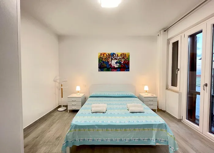 Ida Palace, Nuovo Deluxe Fronte Mare 아파트 스틴티노