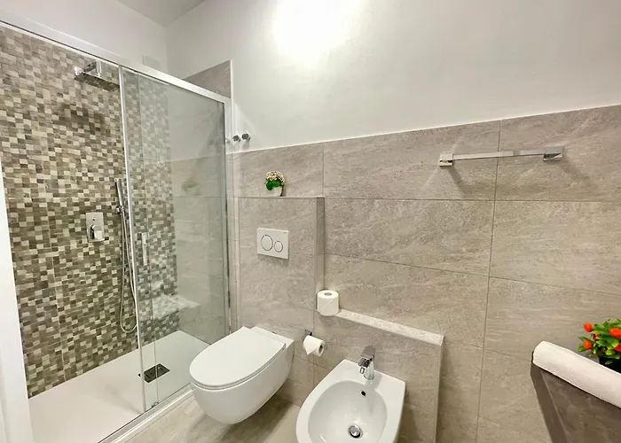 Ida Palace, Nuovo Deluxe Fronte Mare 아파트 스틴티노